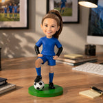 Individuell gestaltete Wackelkopffigur für junge Fußballspieler als Geschenk